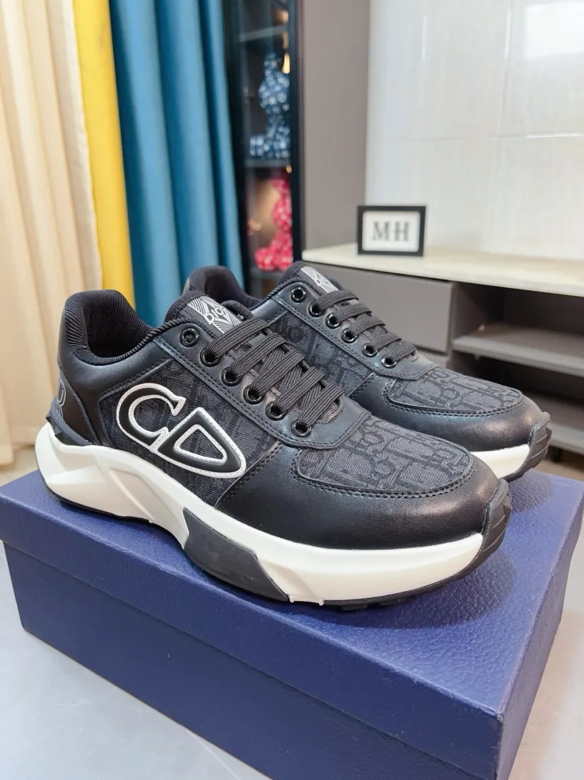 Men's men's shoes 💰438🌹🌹【Dior】Best-selling official website world premiere🔝High-end men's shoes brand official website latest series: The upper is made of imported cowhide with specially designed fabrics➕Mesh breathable lining. Make walking more convenient and comfortable! Compared with the official quality, Midea’s 1:1 replica. Create a fashionable personality to set off your uniqueness! A must-have for trendy men! Classic style. Men's sizes: 38-44.